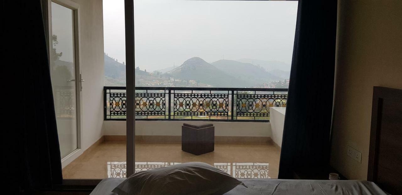 Atrium Grande Hotel Ooty Kültér fotó